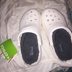 Lined crocs